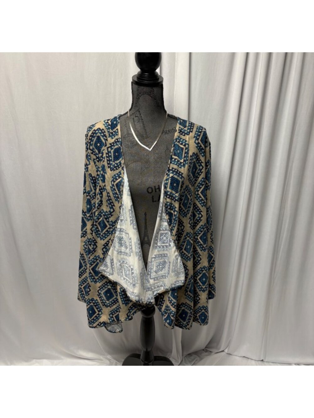 LuLaRoe Lindsay Cardigan Sz XL Blue Beige Aztec Geometric Open Front Duster Boho